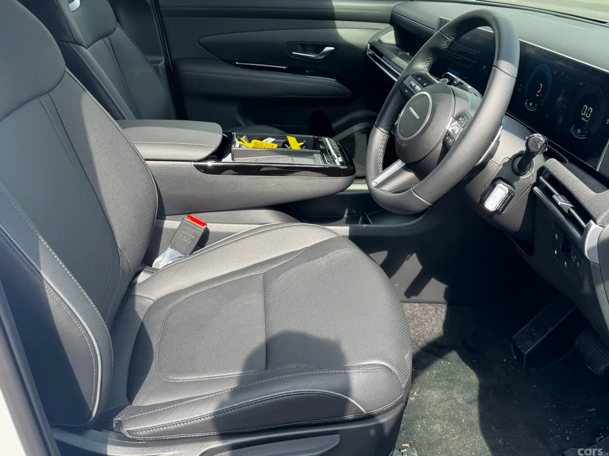 Hyundai Tucson SUV, Petrol Hybrid, 2027, White