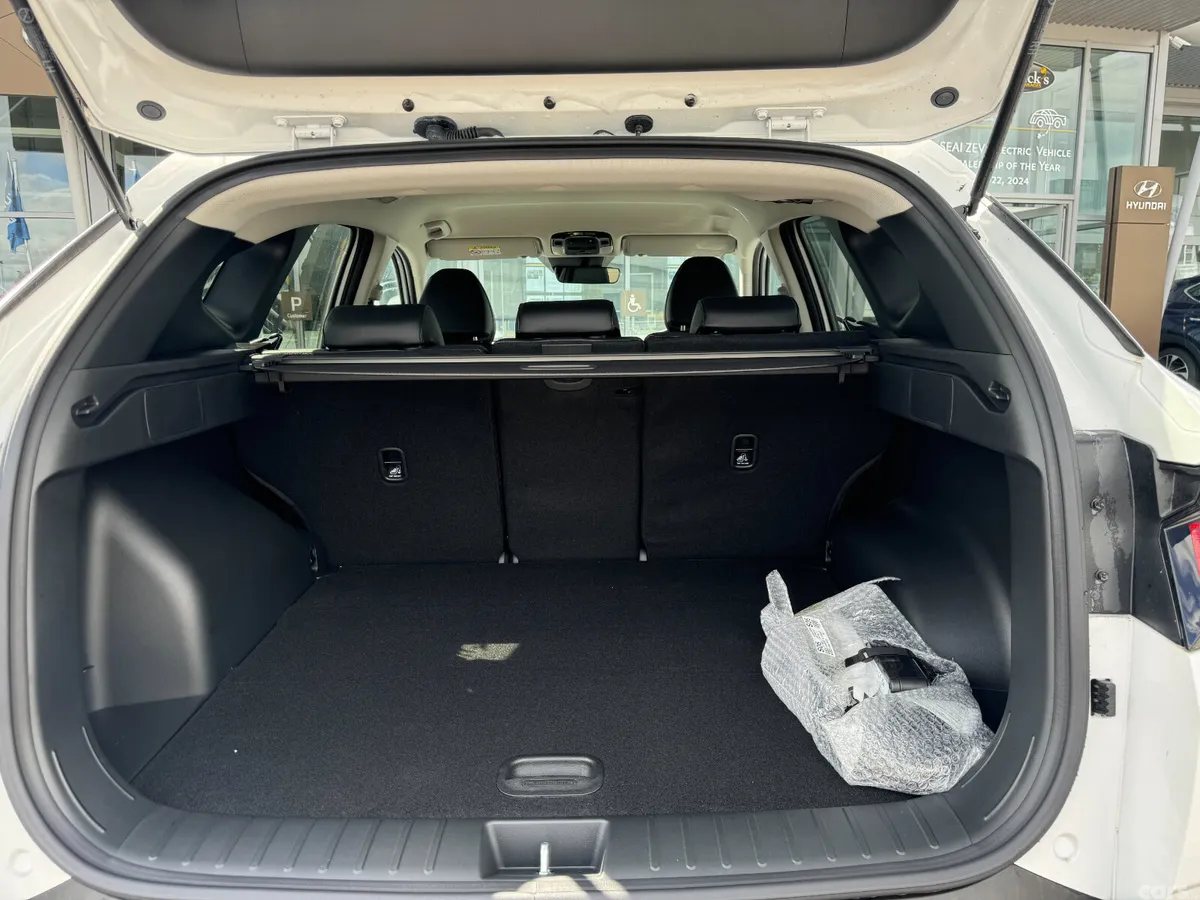 Hyundai Tucson SUV, Petrol Hybrid, 2027, White