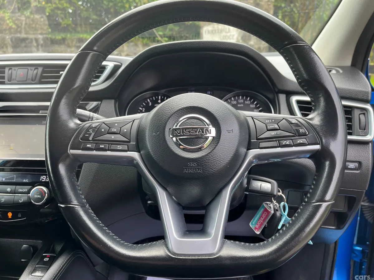 Nissan Qashqai MPV, Petrol, 2018, Blue
