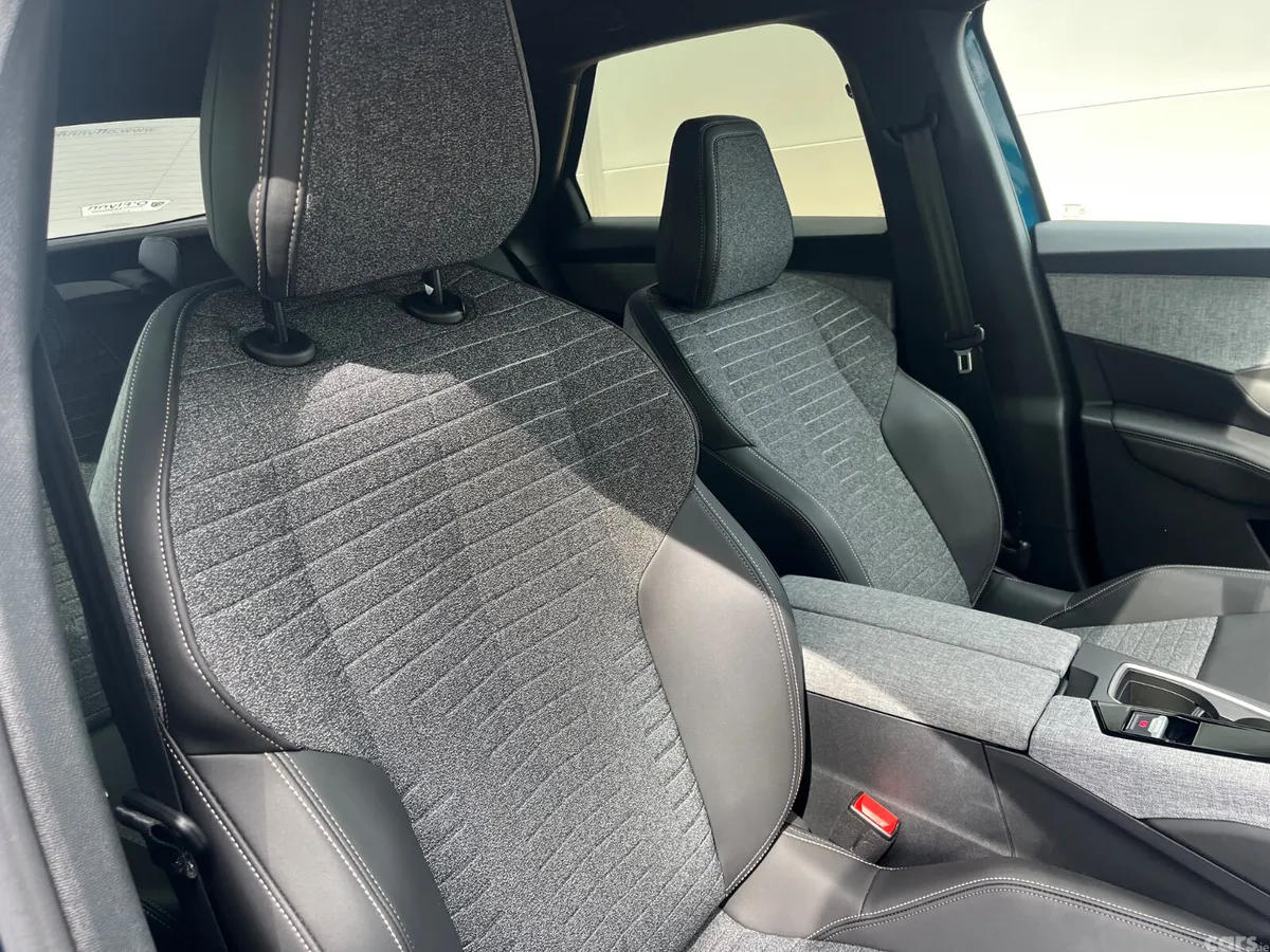 Peugeot 3008 MPV, Petrol Hybrid, 2025, Blue