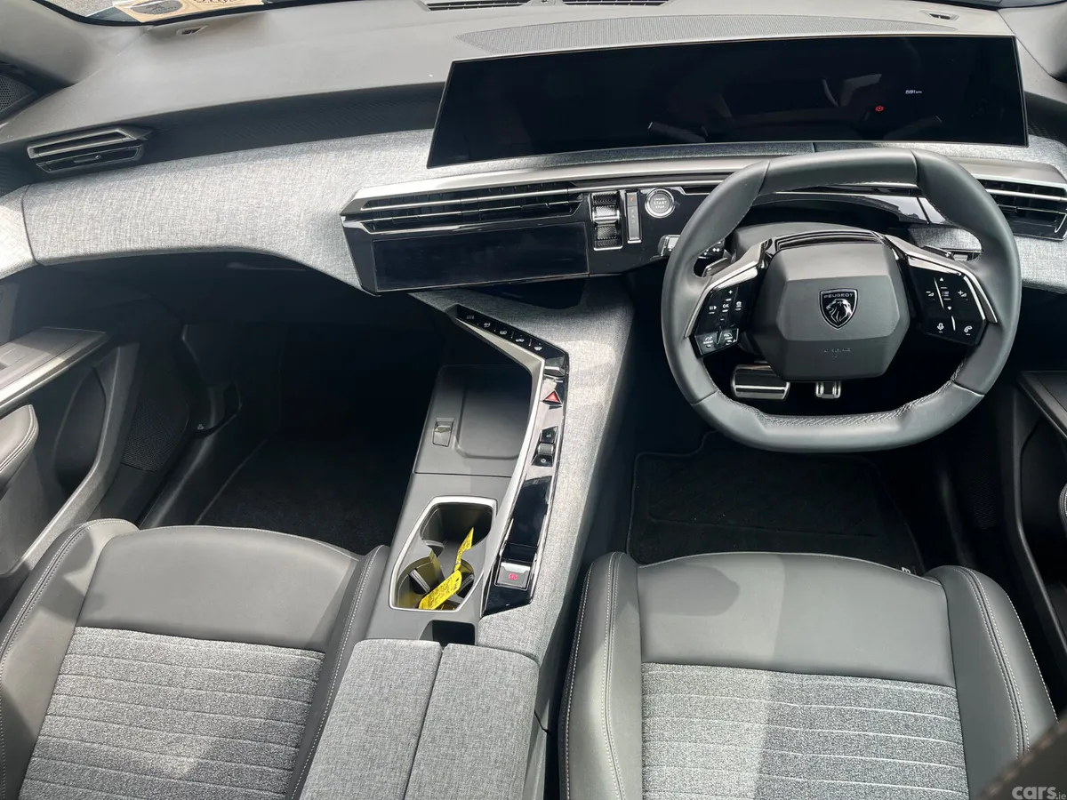 Peugeot 3008 MPV, Petrol Hybrid, 2025, Blue