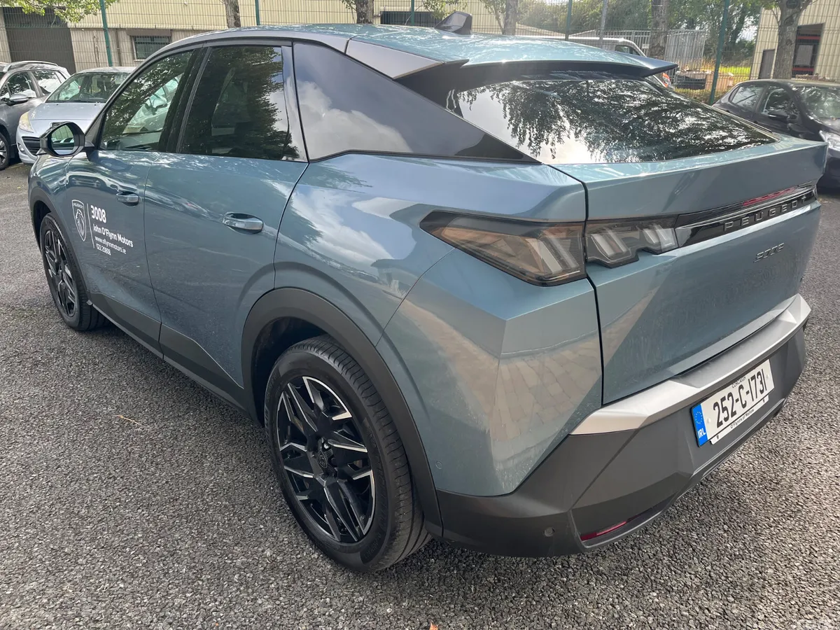 Peugeot 3008 MPV, Petrol Hybrid, 2025, Blue