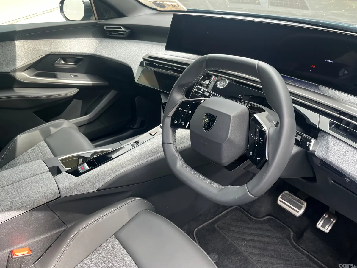 Peugeot 3008 MPV, Petrol Hybrid, 2025, Blue