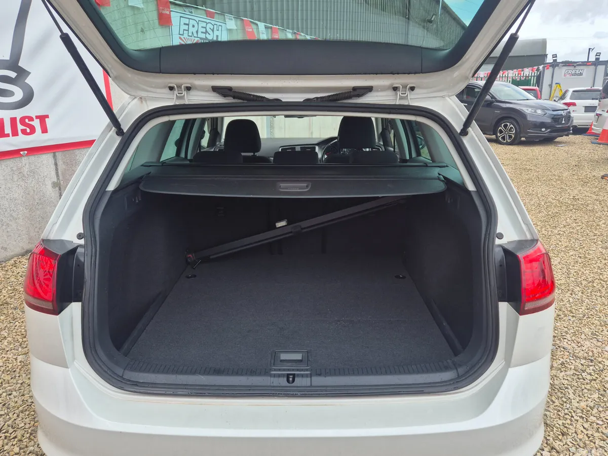 Volkswagen Golf Estate, Petrol, 2015, White