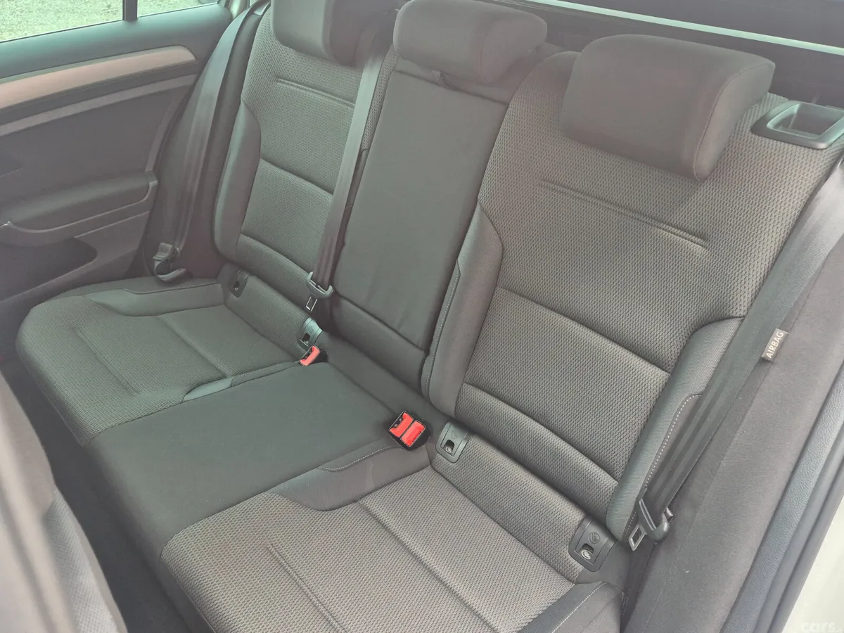 Volkswagen Golf Estate, Petrol, 2015, White