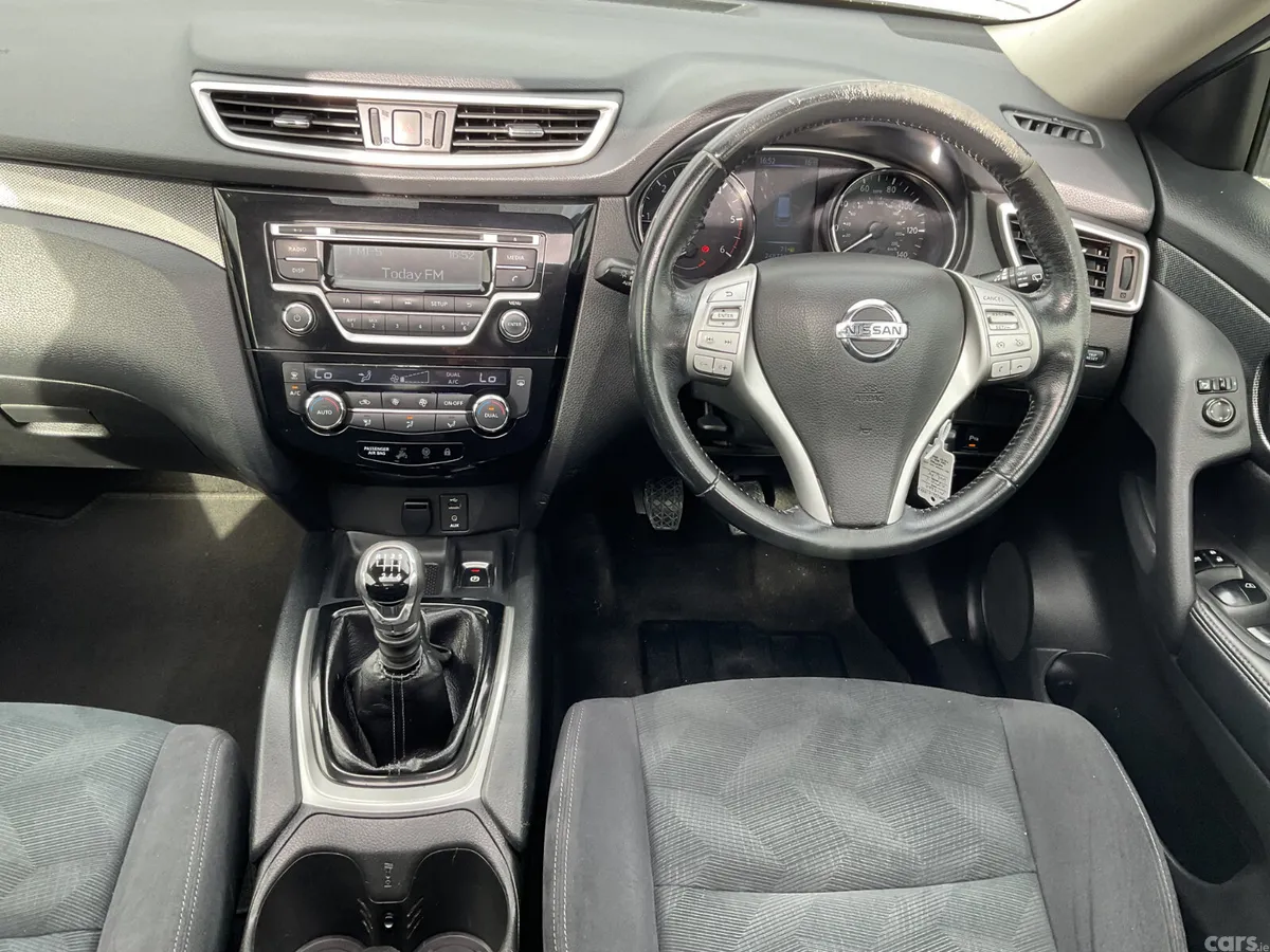 Nissan X-Trail SUV, Diesel, 2015, White