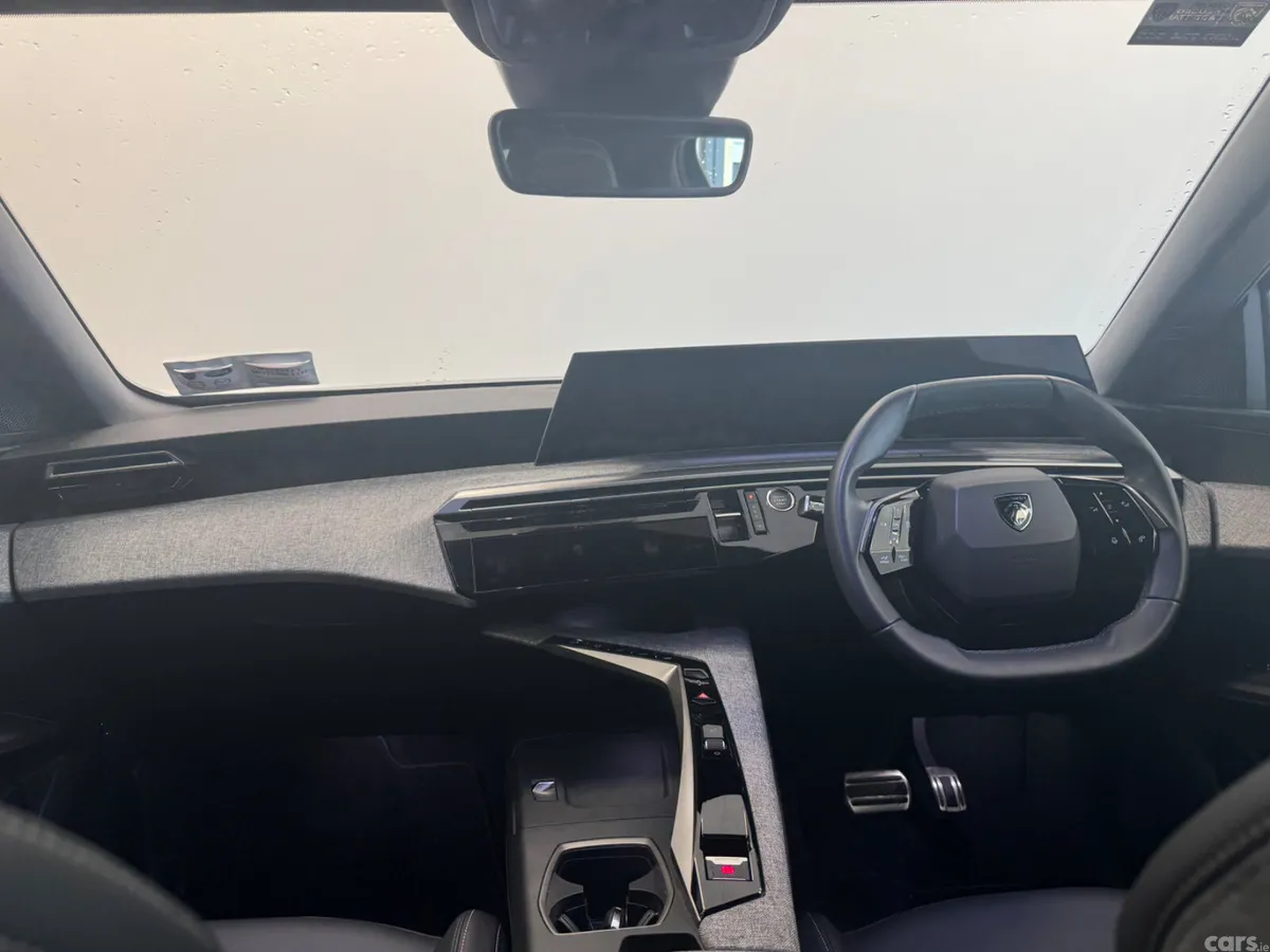Peugeot 5008 MPV, Petrol, 2025, Blue