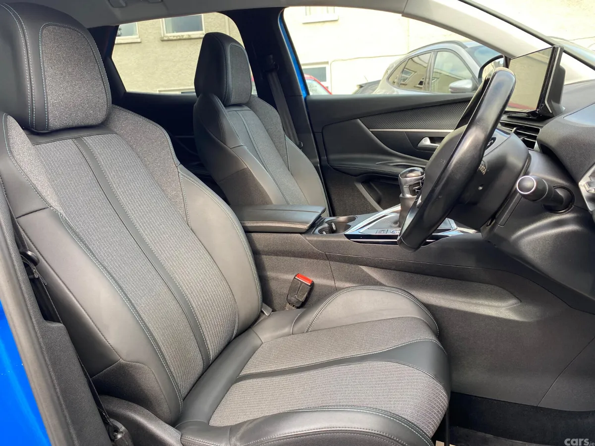 Peugeot 3008 SUV, Diesel, 2021, Blue