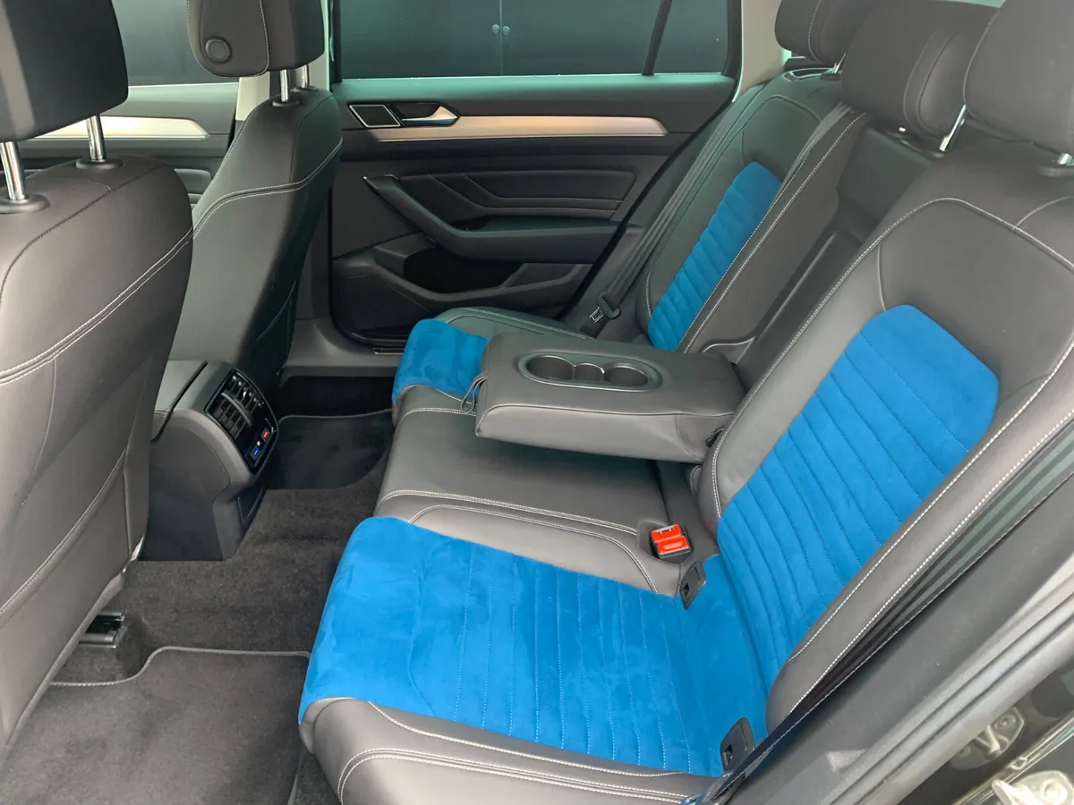 Volkswagen Passat Estate, Diesel, 2021, Grey
