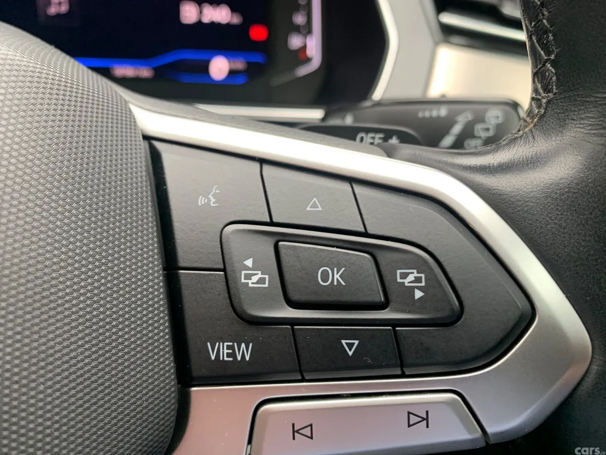 Volkswagen Passat Estate, Diesel, 2021, Grey