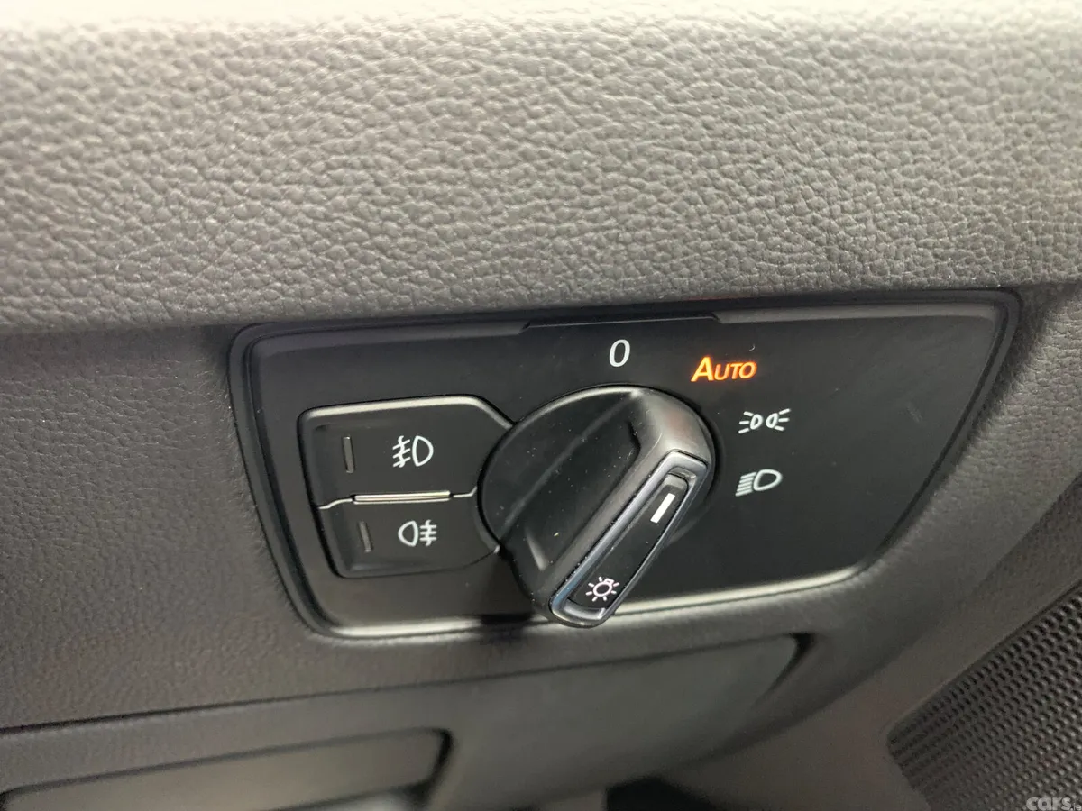 Volkswagen Passat Estate, Diesel, 2021, Grey