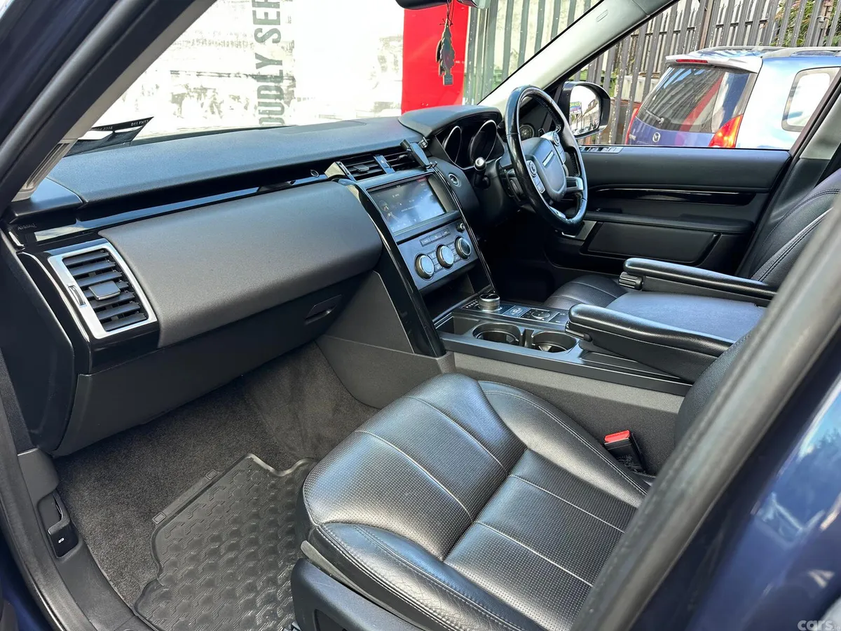 Land Rover Discovery SUV, Diesel, 2018, Blue