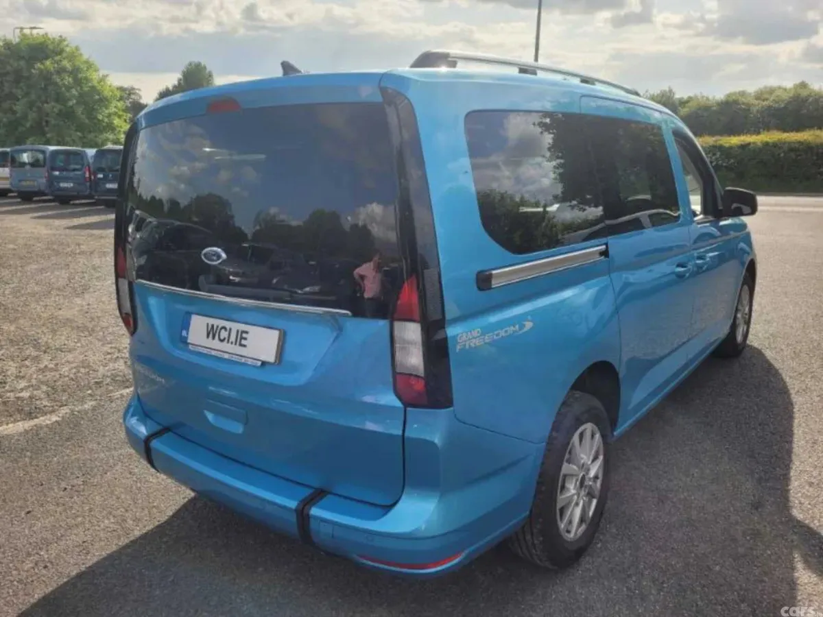 Ford Tourneo Connect MPV, Diesel, 2026, Blue