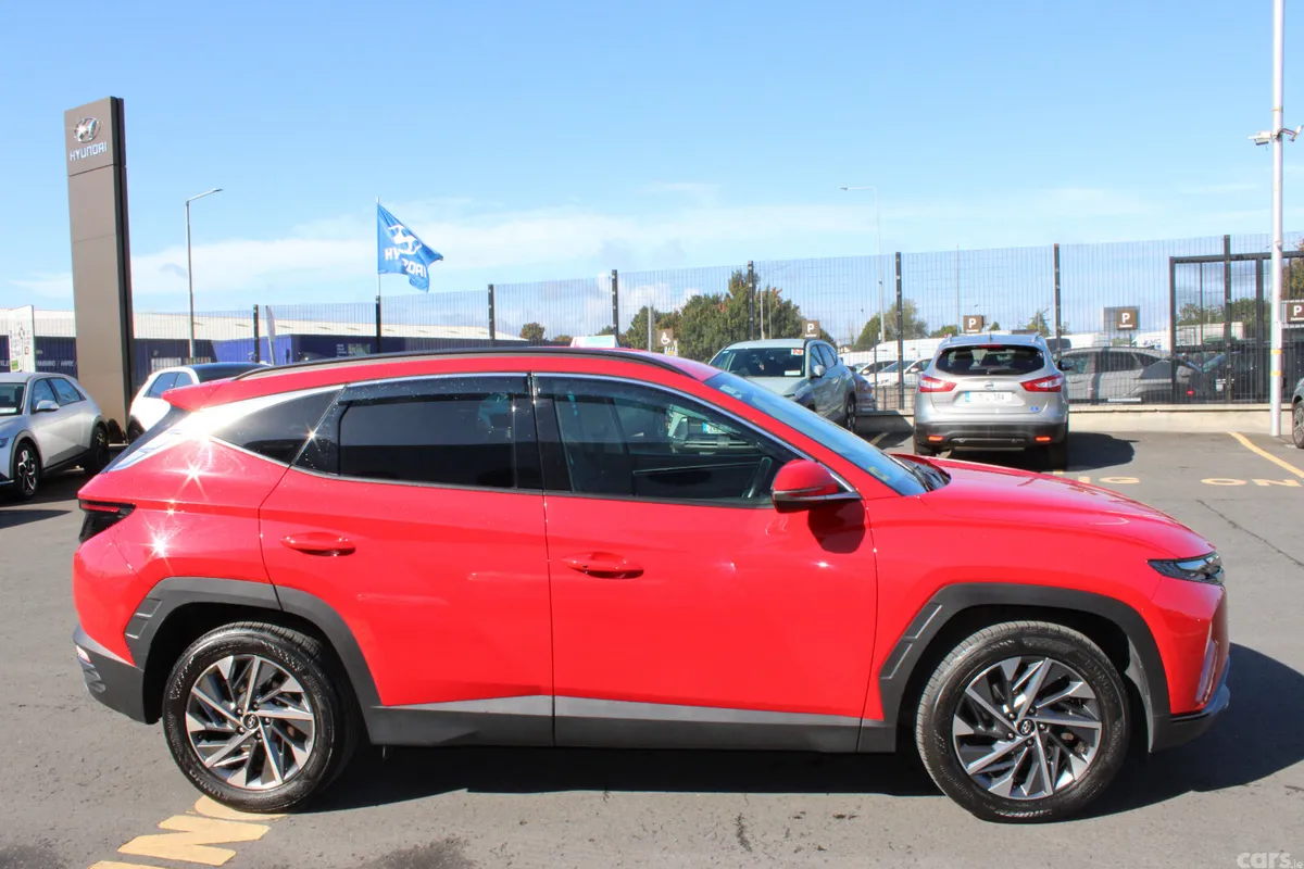 Hyundai Tucson SUV, Diesel, 2022, Red