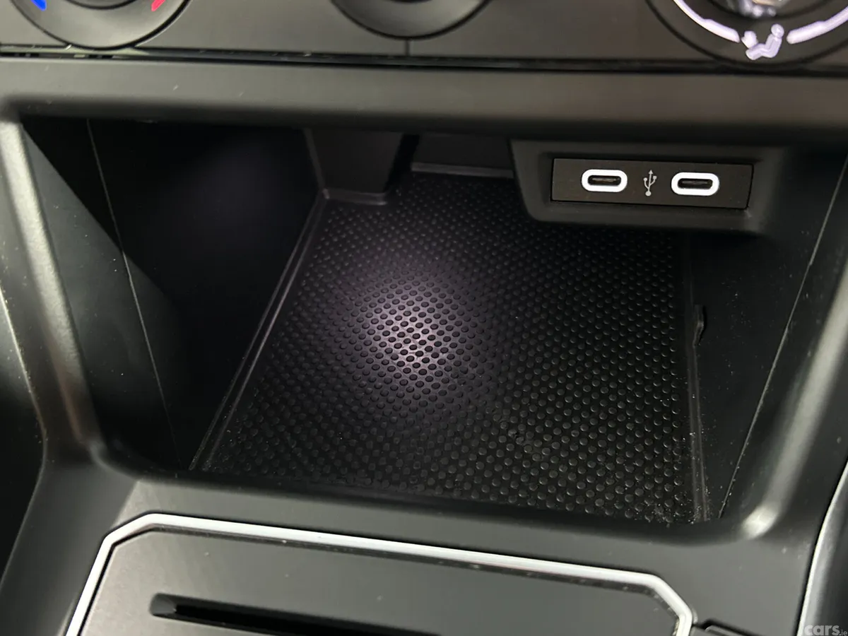 Volkswagen Taigo Estate/Jeep, Petrol, 2023, Grey