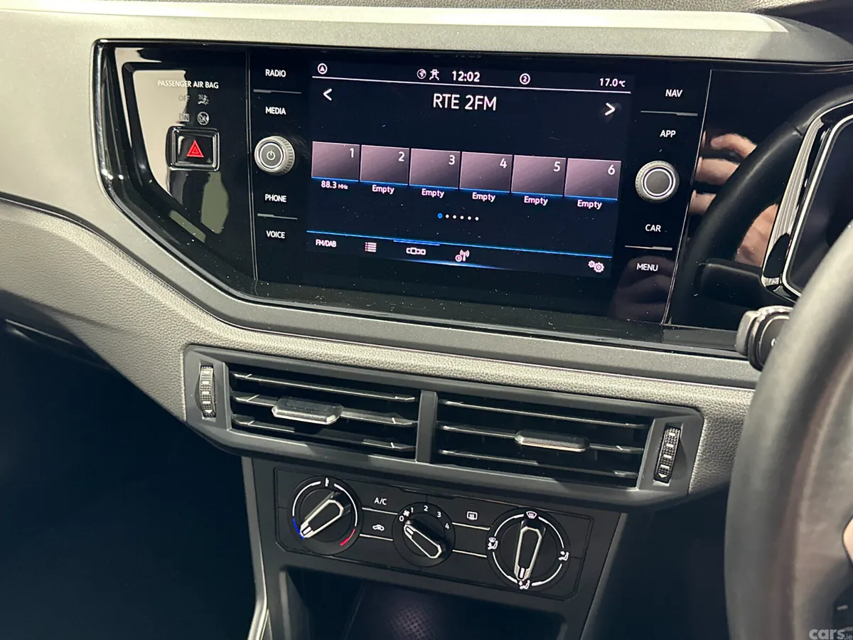 Volkswagen Taigo Estate/Jeep, Petrol, 2023, Grey