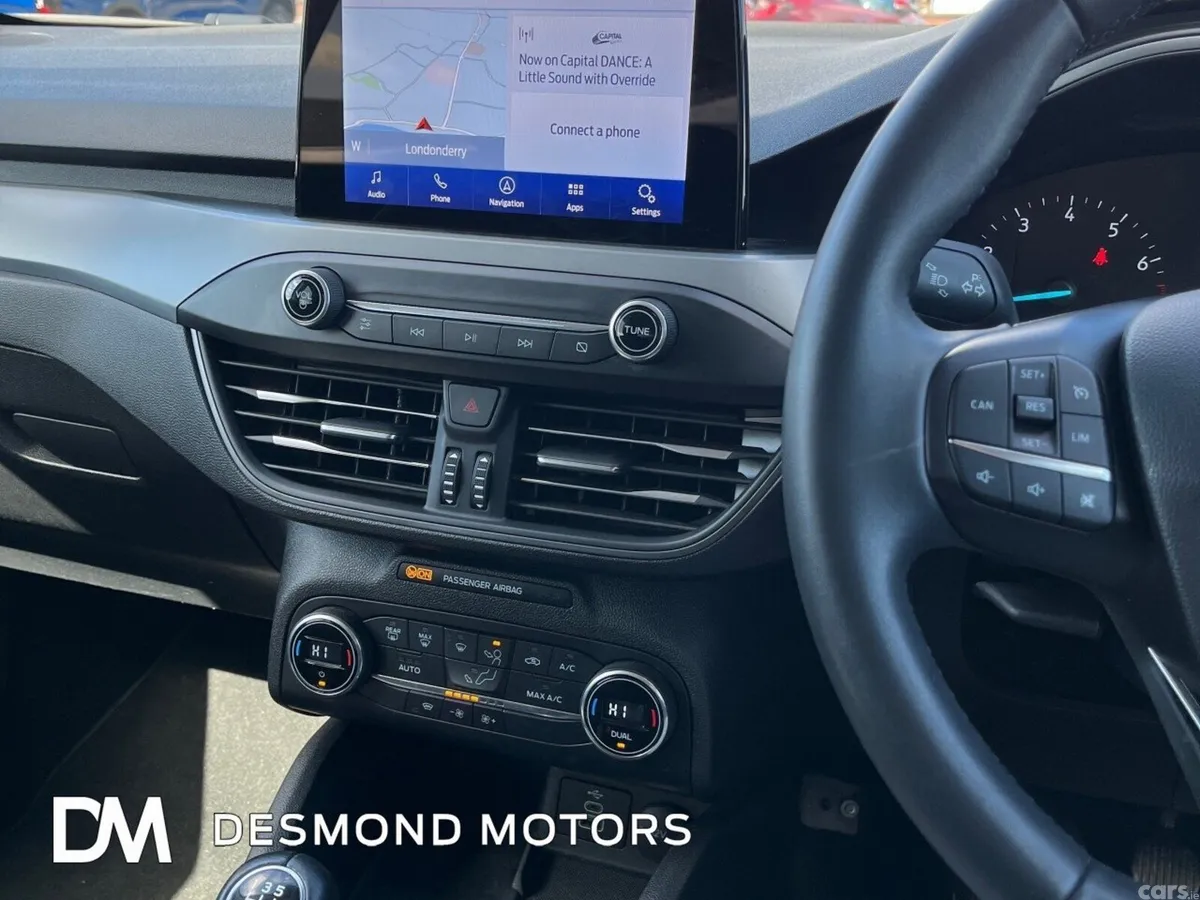 Ford Focus Hatchback, Petrol Hybrid, 2023, Grey