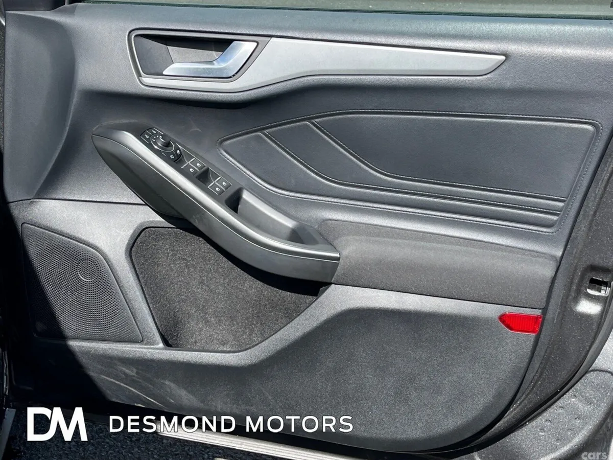 Ford Focus Hatchback, Petrol Hybrid, 2023, Grey