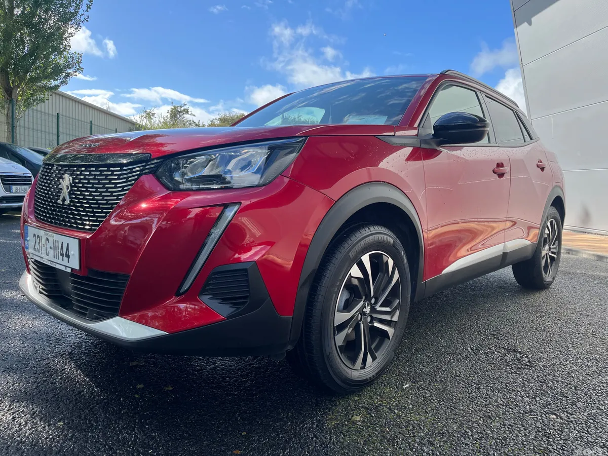 Peugeot 2008 MPV, Petrol, 2023, Red
