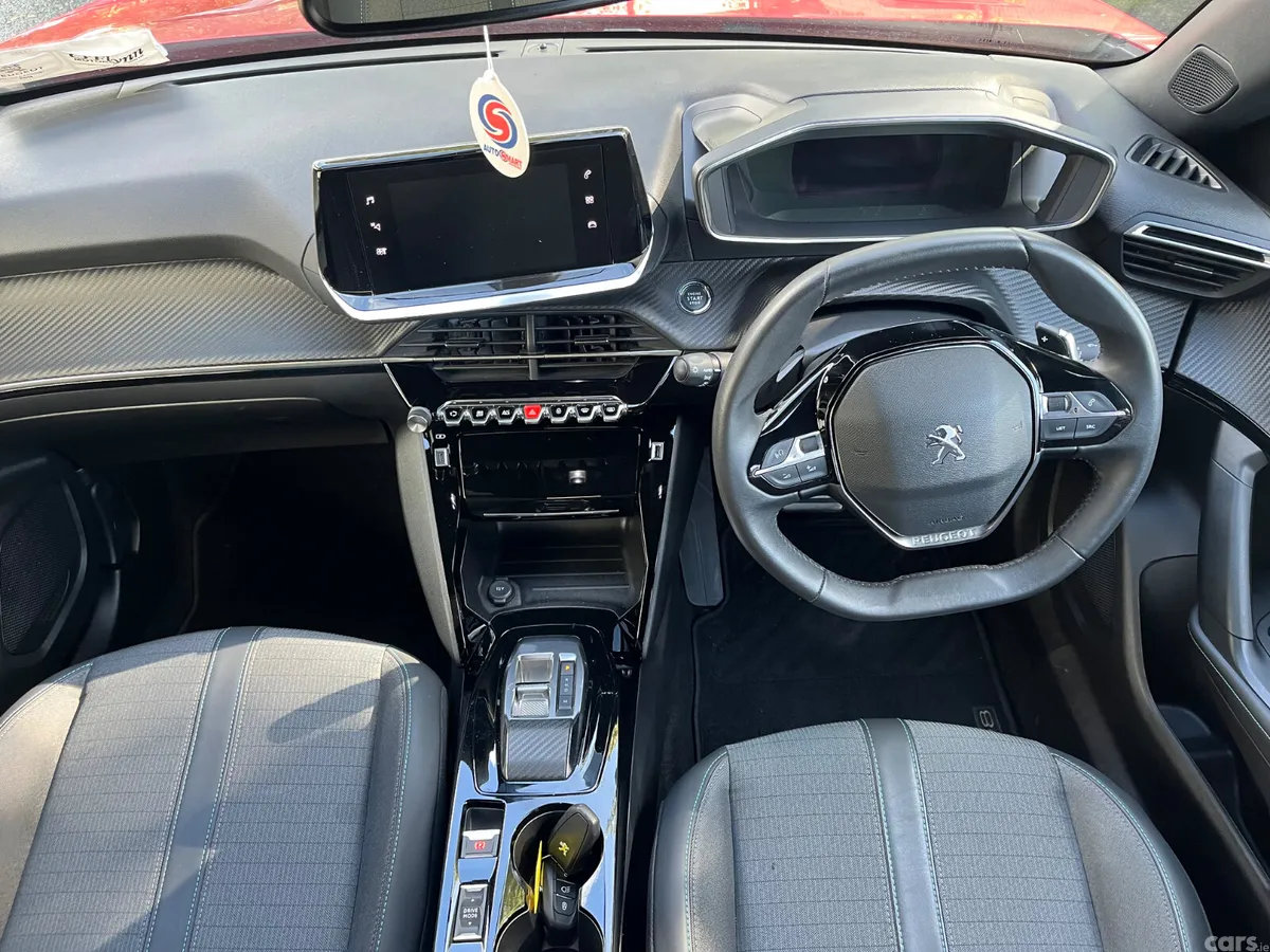 Peugeot 2008 MPV, Petrol, 2023, Red