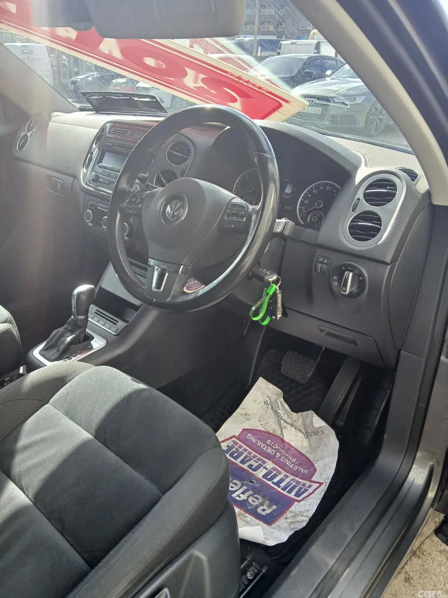 Volkswagen Tiguan SUV, Diesel, 2014, Grey