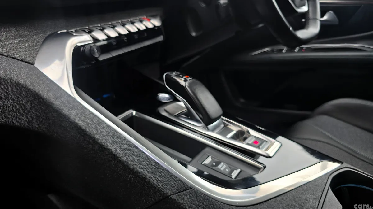 Peugeot 3008 MPV, Petrol Plug-in Hybrid, 2021, Grey
