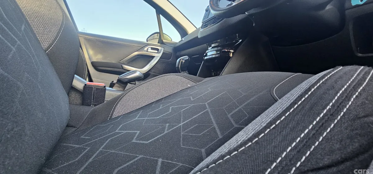 Peugeot 2008 Estate, Petrol, 2018, Grey