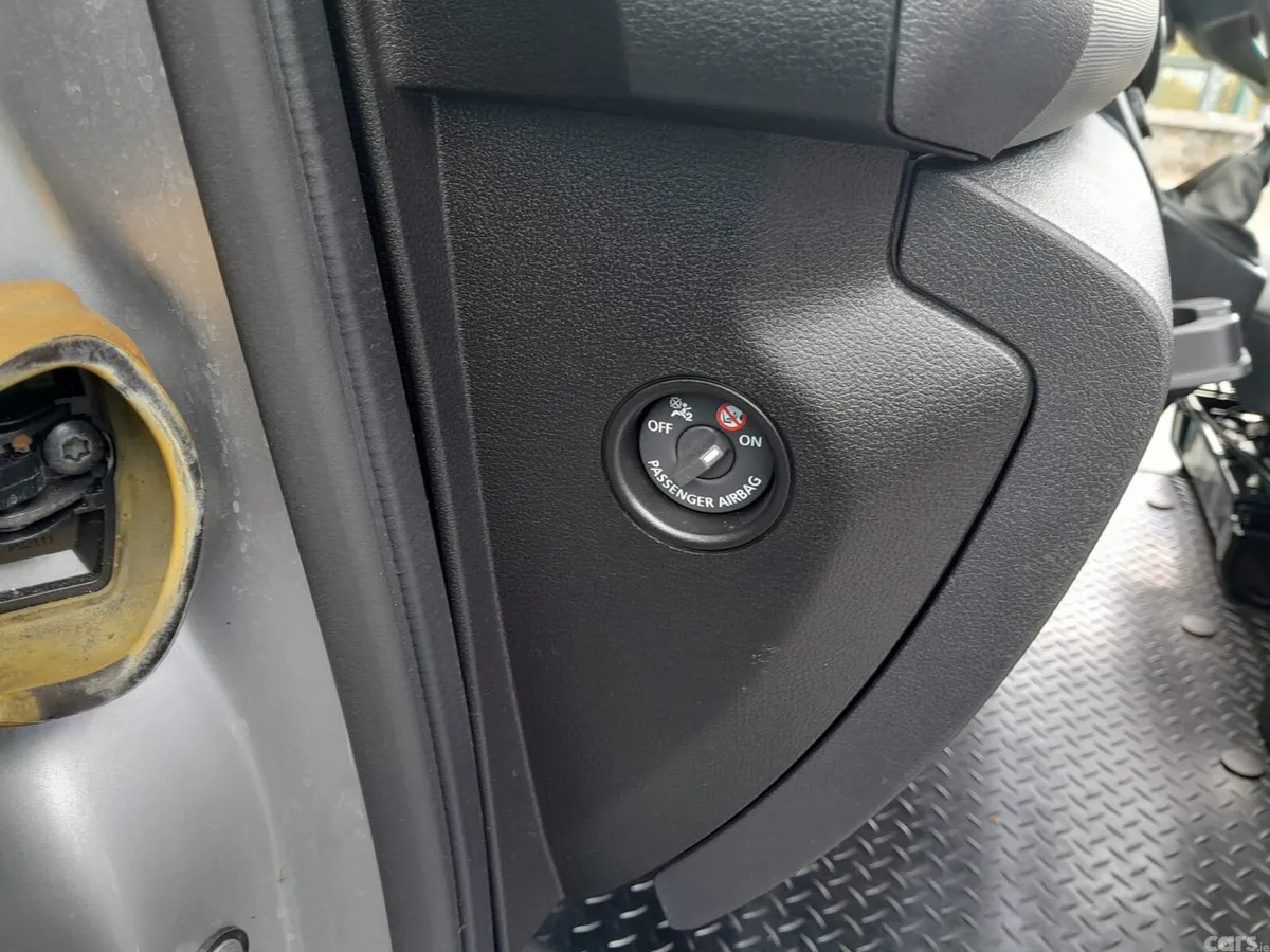 Renault Trafic MPV, Diesel, 2021, Silver