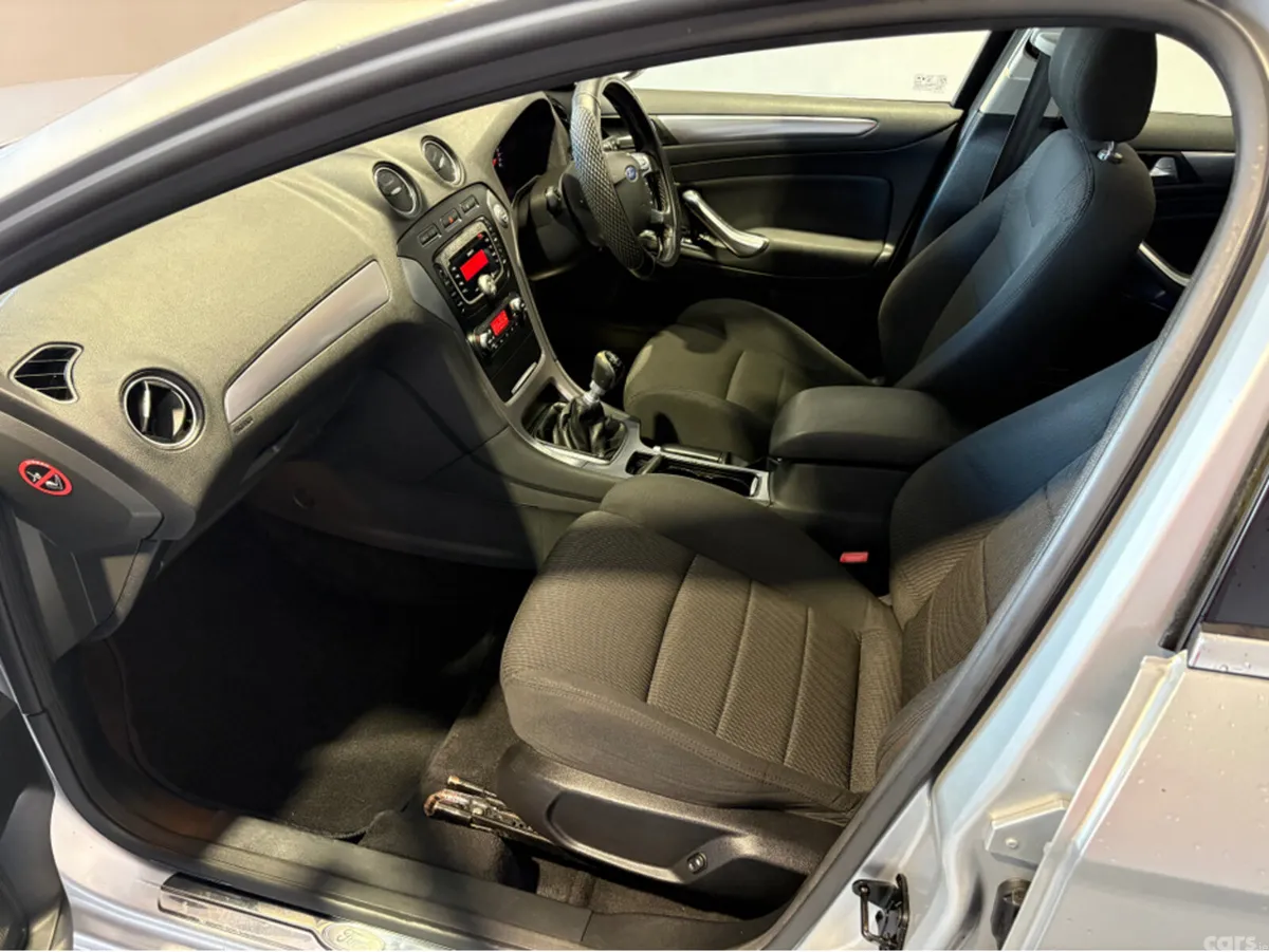 Ford Mondeo Hatchback, Diesel, 2012, Silver