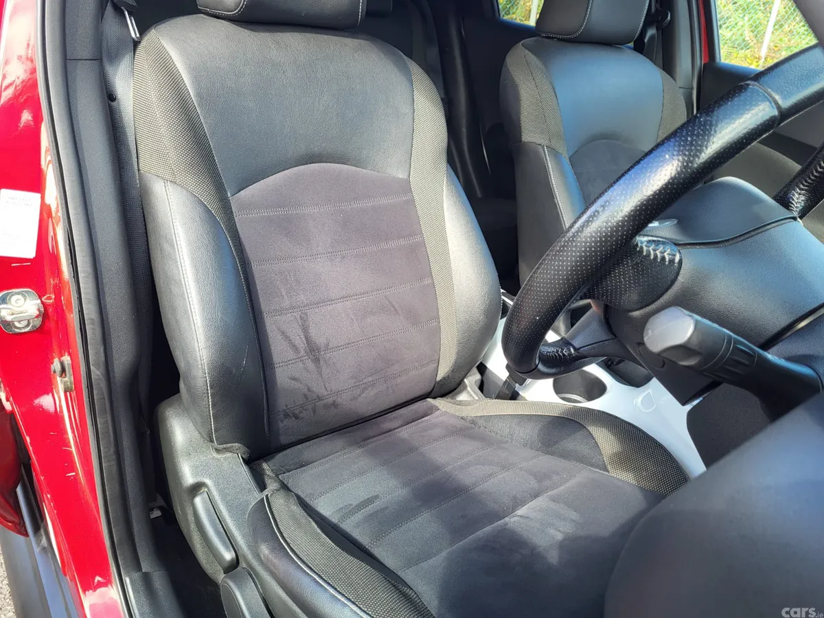 Nissan Juke SUV, Diesel, 2018, Red