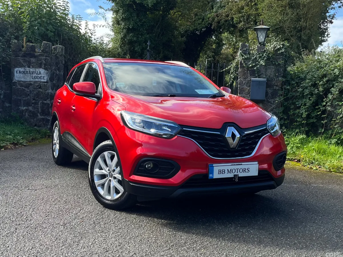 Renault Kadjar SUV, Petrol, 2019, Red