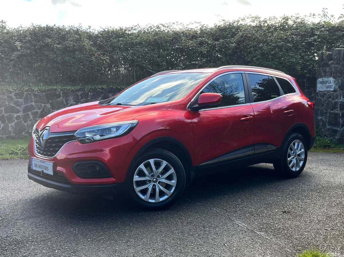 Renault Kadjar SUV, Petrol, 2019, Red