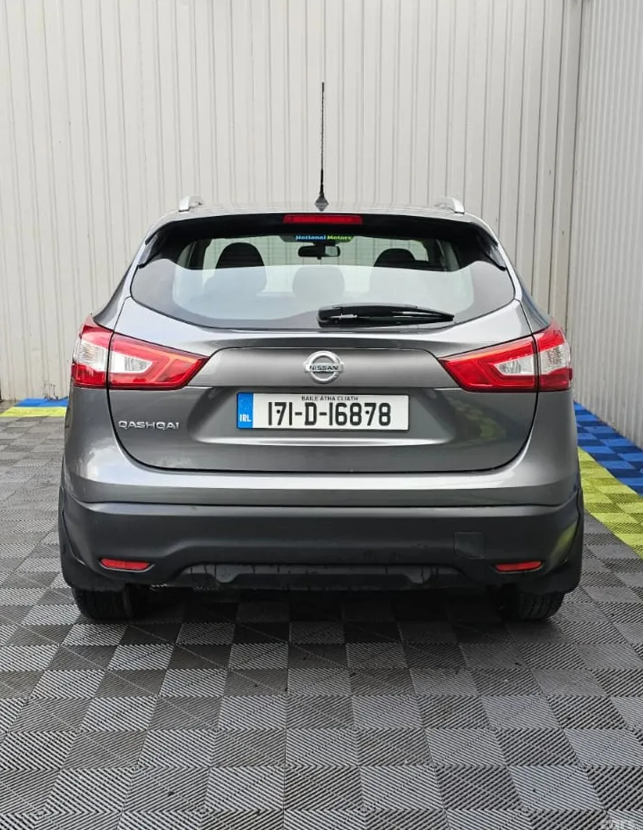 Nissan Qashqai SUV, Diesel, 2017, Grey