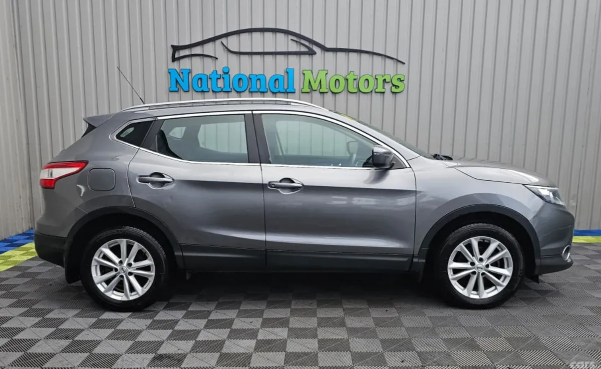 Nissan Qashqai SUV, Diesel, 2017, Grey