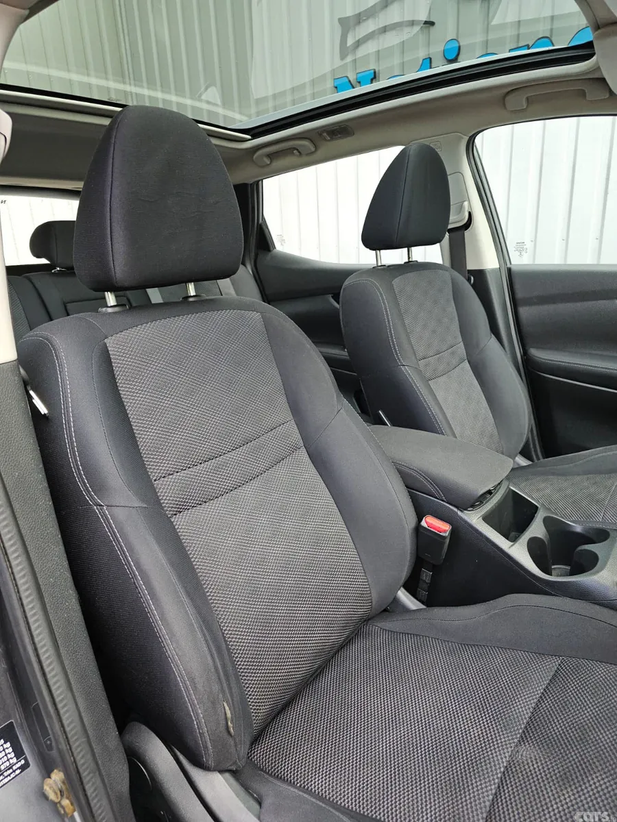 Nissan Qashqai SUV, Diesel, 2017, Grey