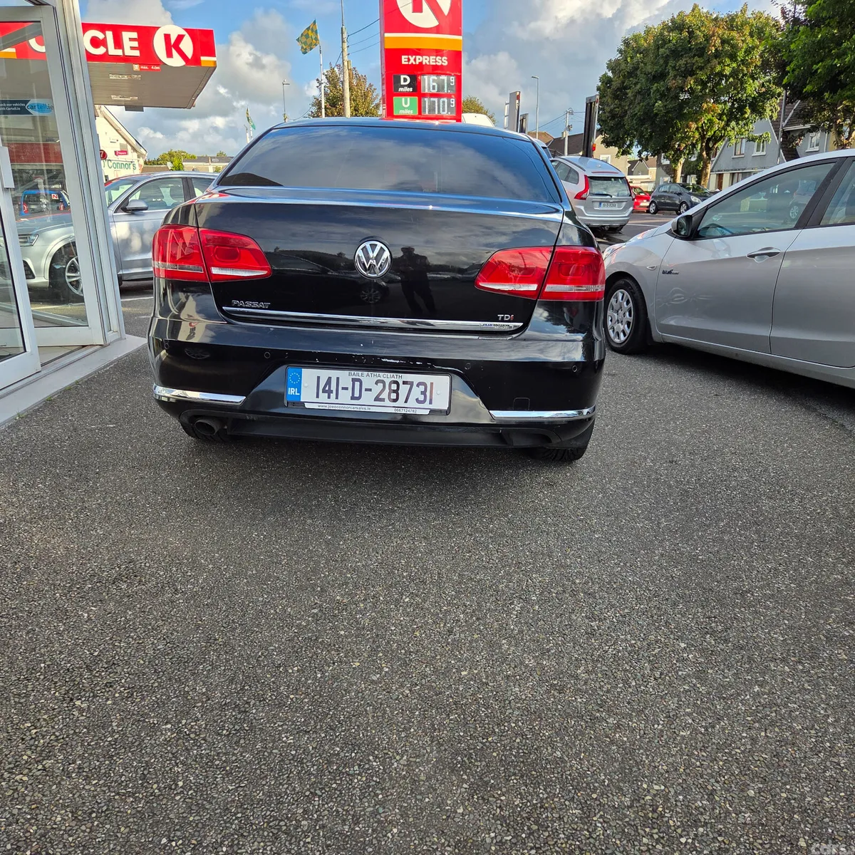 Volkswagen Passat Saloon, Diesel, 2014, Black