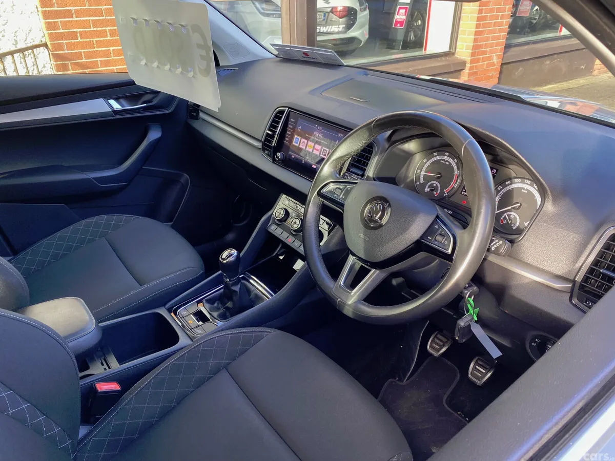 Skoda Karoq Estate/Jeep, Petrol, 2019, Grey