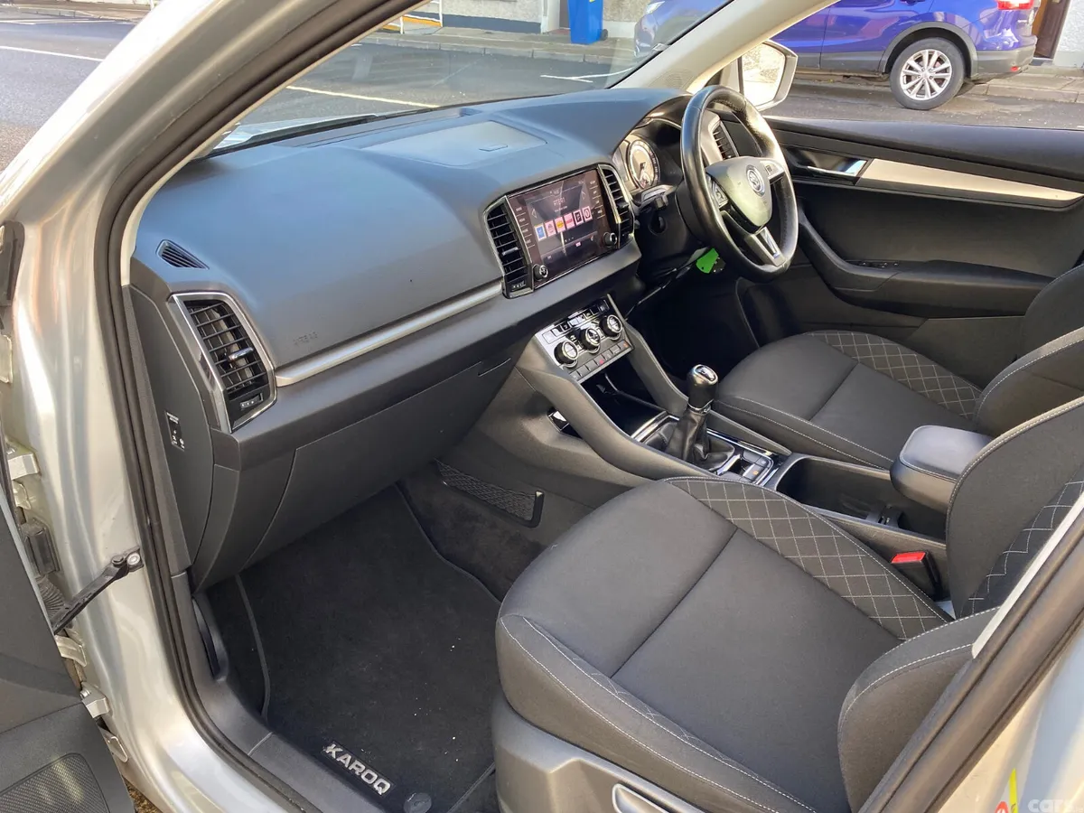 Skoda Karoq Estate/Jeep, Petrol, 2019, Grey