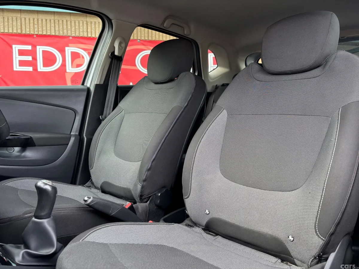 Renault Captur Hatchback, Diesel, 2014, Silver