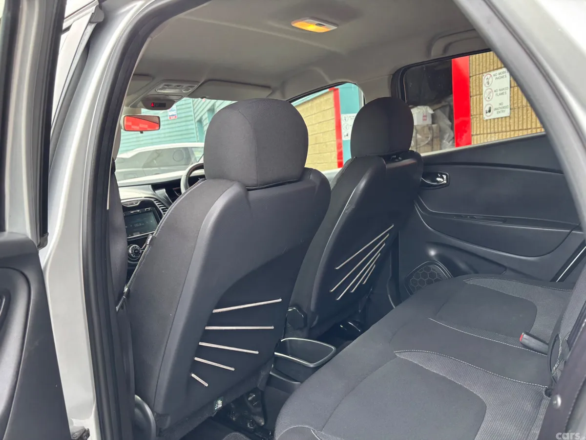 Renault Captur Hatchback, Diesel, 2014, Silver