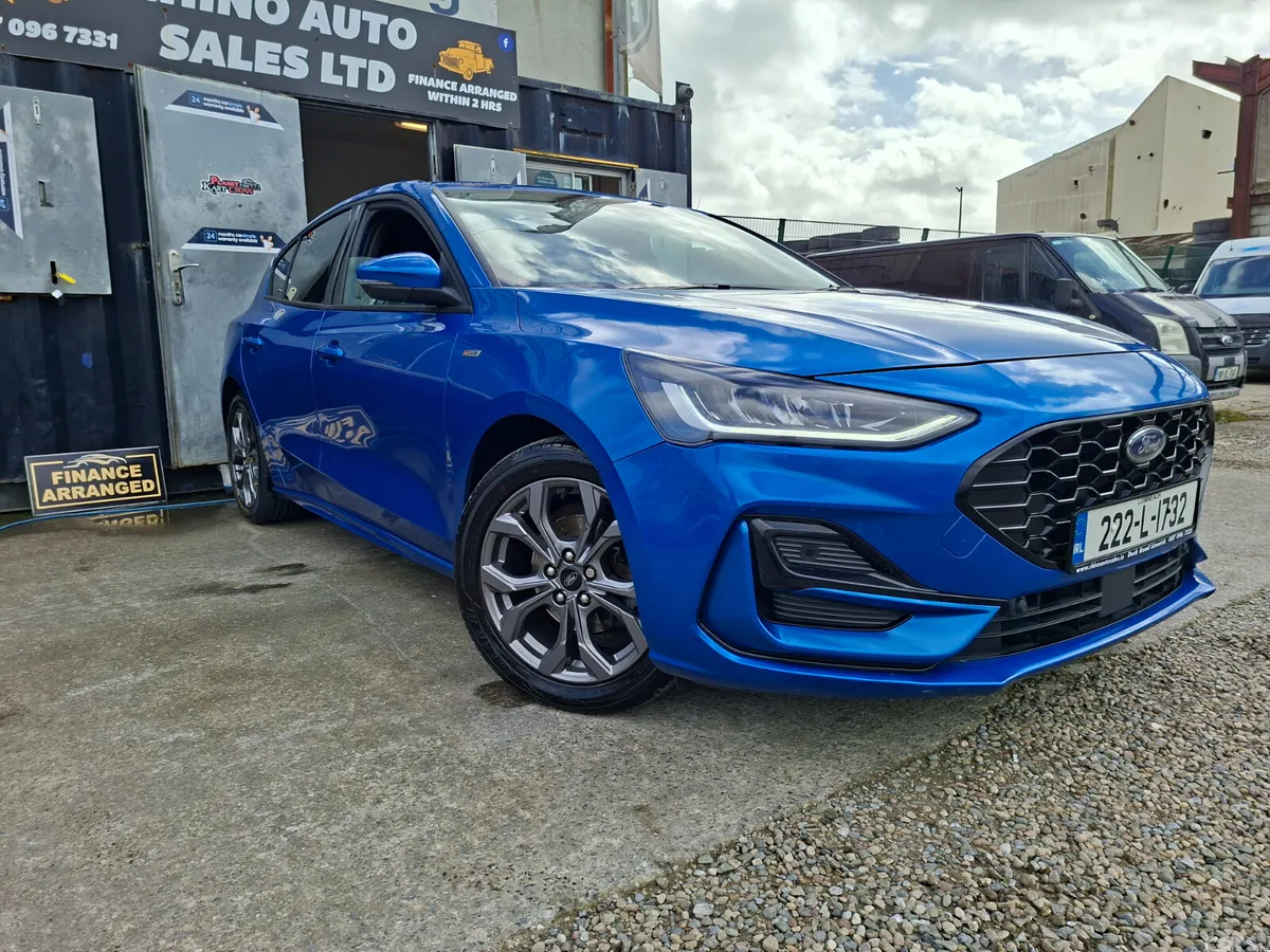 Ford Focus Hatchback, Petrol, 2022, Blue