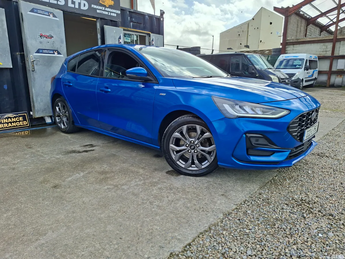 Ford Focus Hatchback, Petrol, 2022, Blue