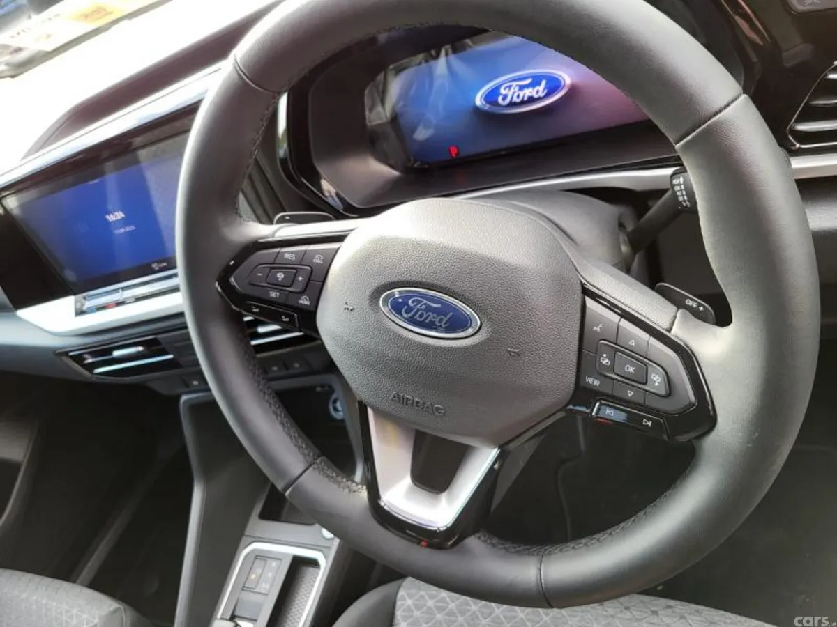 Ford Tourneo Connect MPV, Diesel, 2025, Gold