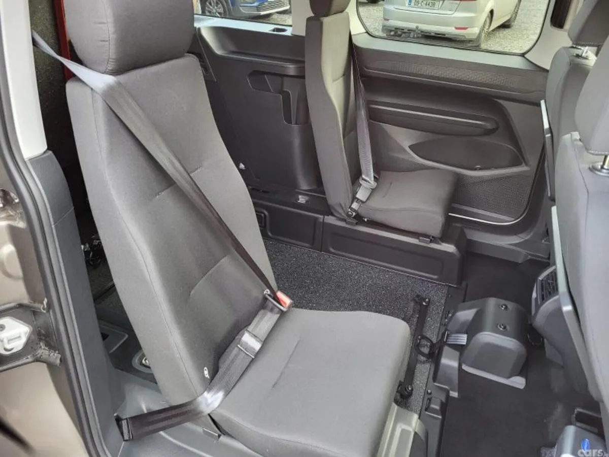Ford Tourneo Connect MPV, Diesel, 2025, Gold