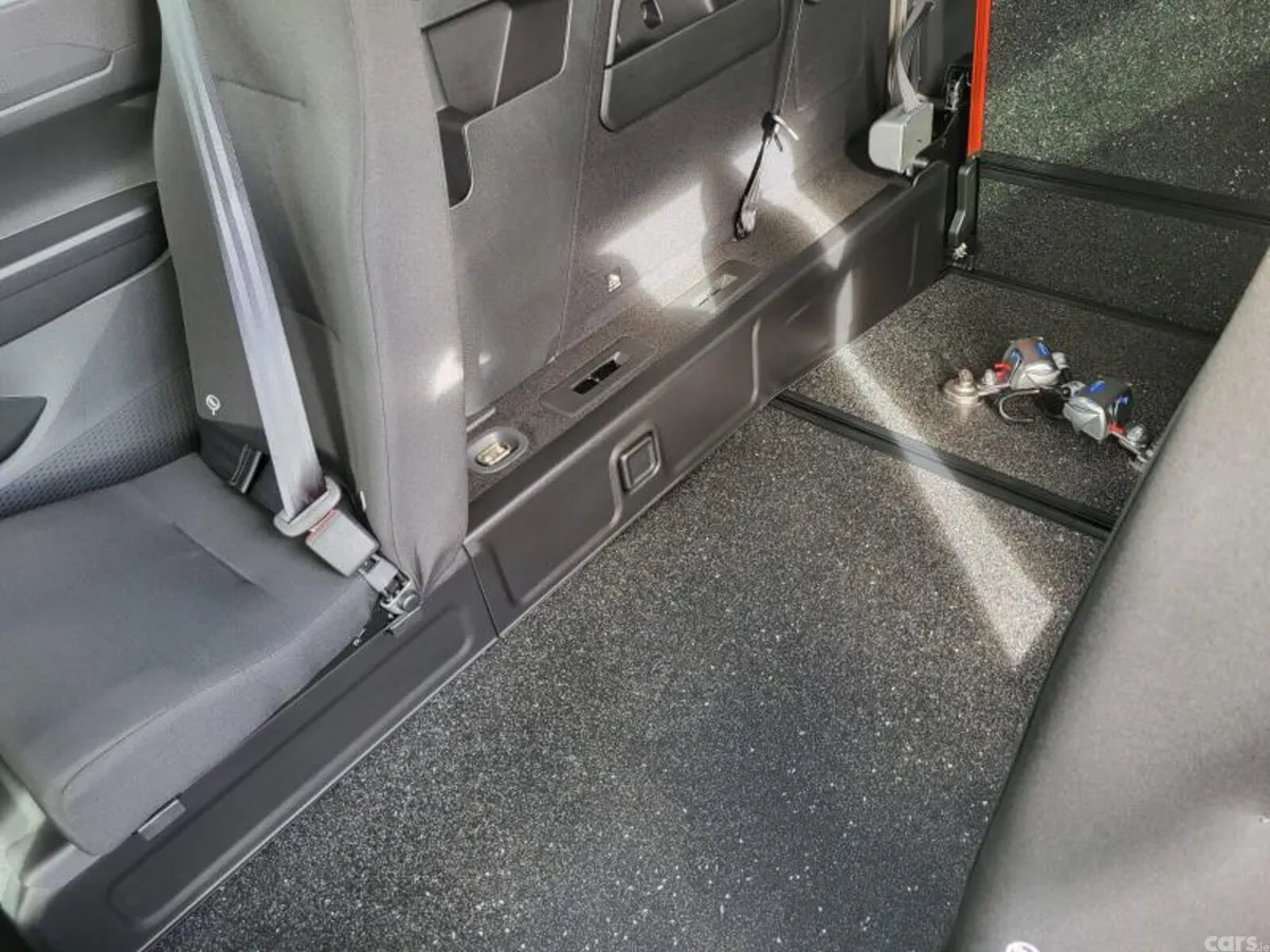 Ford Tourneo Connect MPV, Diesel, 2025, Gold