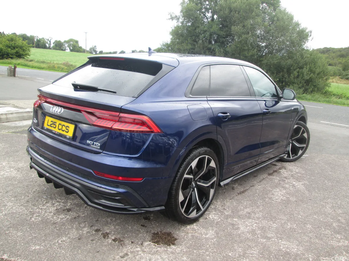 Audi Q8 SUV, Diesel Hybrid, 2021, Blue