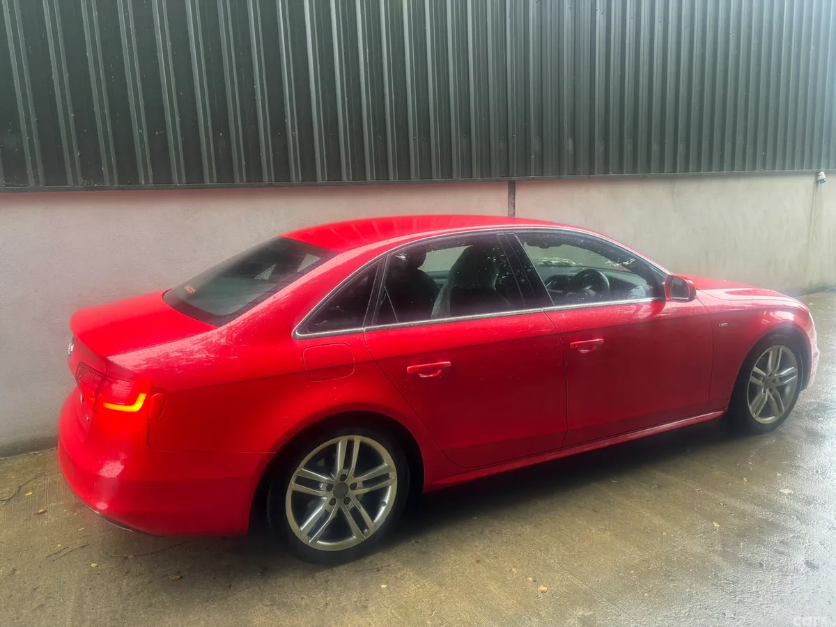 Audi A4 Saloon, Diesel, 2014, Red