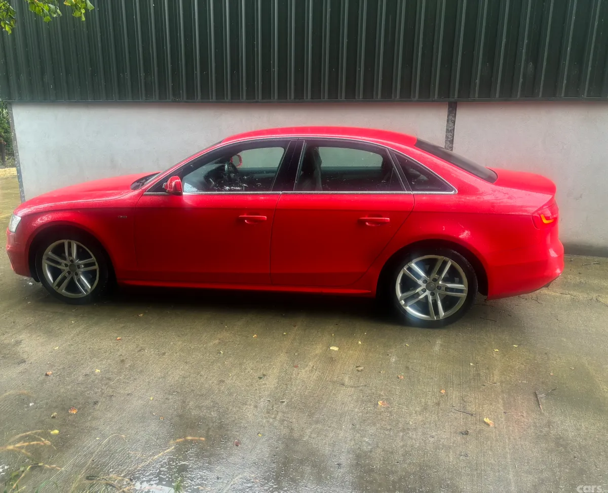 Audi A4 Saloon, Diesel, 2014, Red