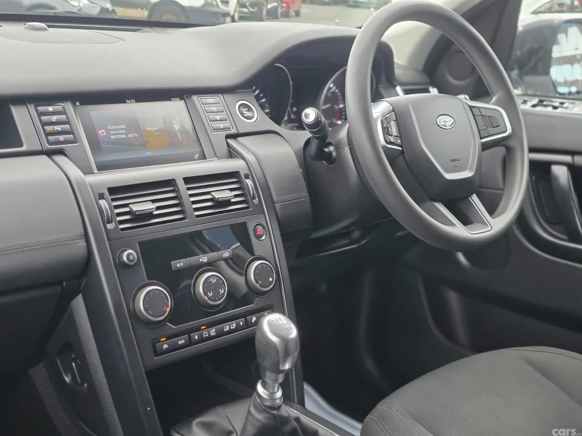 Land Rover Discovery Sport SUV, Diesel, 2015, White
