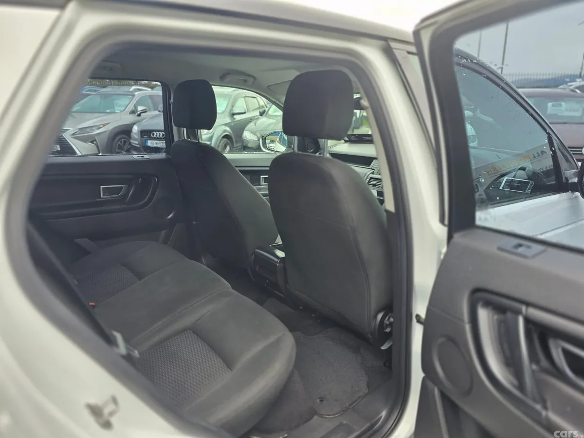Land Rover Discovery Sport SUV, Diesel, 2015, White